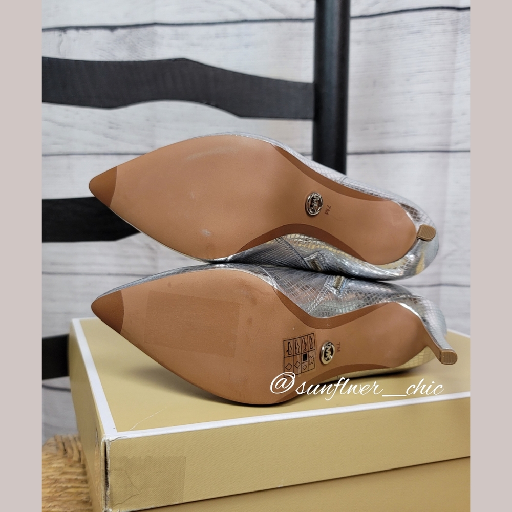 FINAL PRICE DROP! SIZE 7 LEFT! 🆕️MK Michael Kors Leona Bootie - Picture 16 of 16